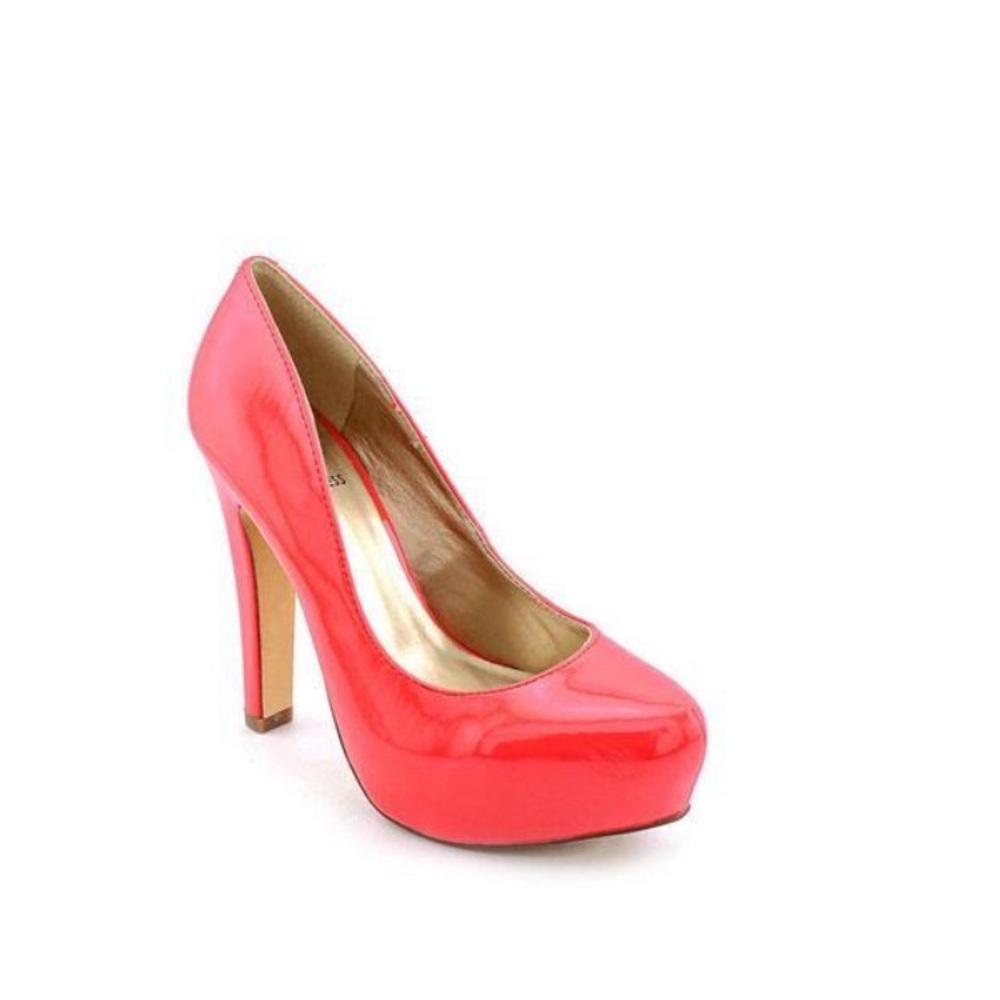 Guess glossy red heels